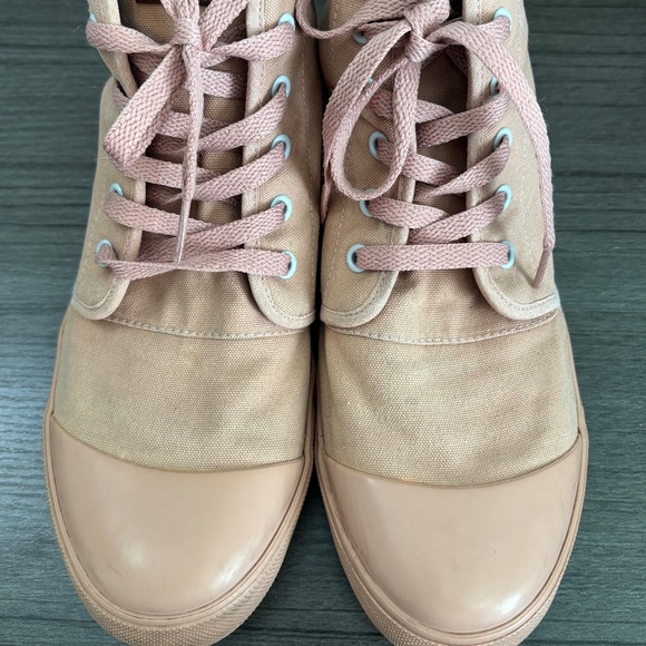 Bangs Canvas Blush Pink High Top Sneakers Womens Size 10 Barely Worn - Picture 1 of 7